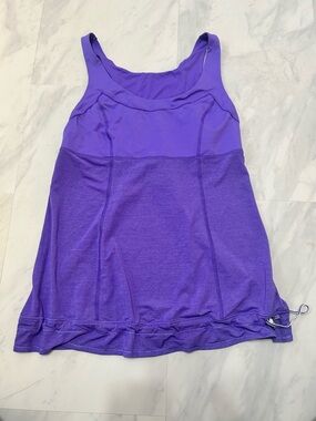 Lululemon tank size 10